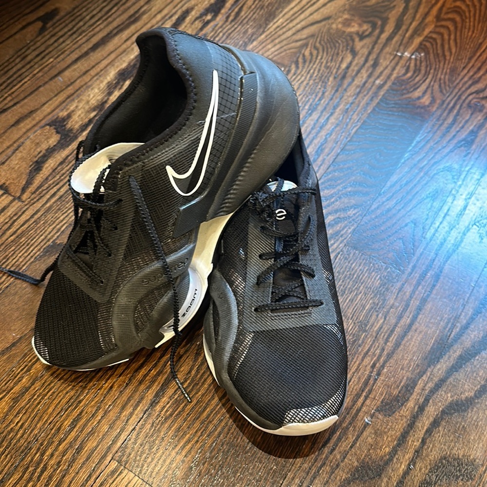🖤Nike air zoom super rep 3 sneakers- w us size 9- great condition🖤